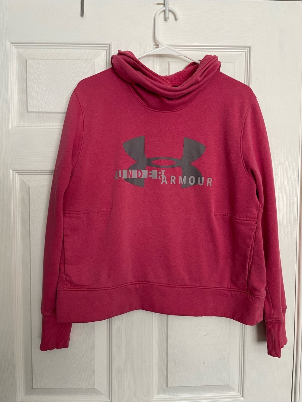 Under Armour Women’s size Medium Hot Pink Pullover Hoodie with Cowl Neck